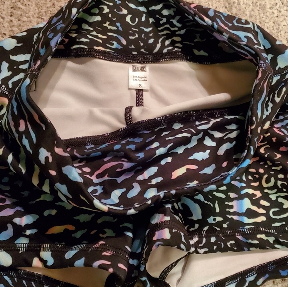 Fleo shorts - Picture 2 of 2